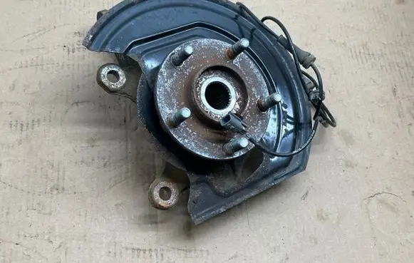Nissan Pulsar Front wheel hub 40202BA60A 400151KK0A 400151kk0h