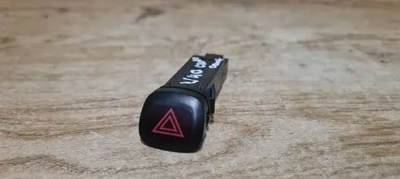 Volvo V40 Cross country Hazard light switch 9123682
