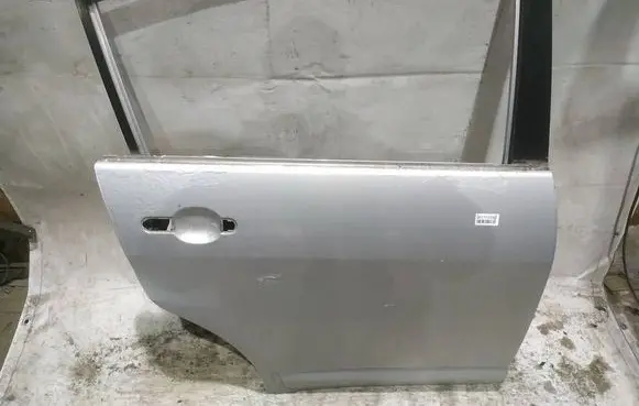 Nissan Tiida C11 Rear door PILKOS