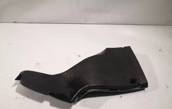 Audi A4 S4 B6 8E 8H Air intake duct part 8E0129618D