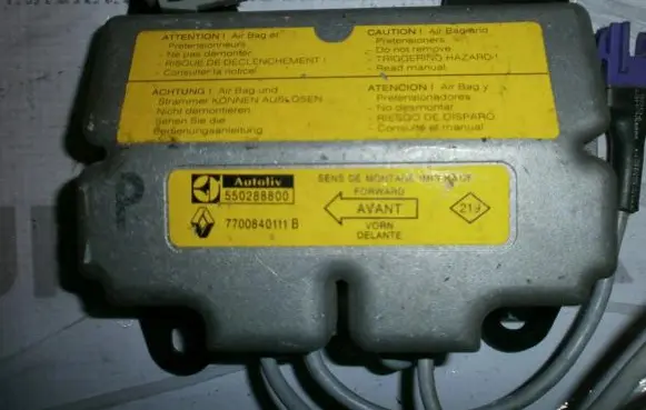 Renault Laguna I Airbag control unit/module 7700840111B 550288800