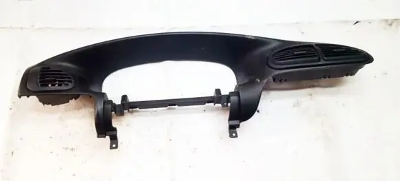 Volkswagen Golf IV Dash center air vent grill 4678759