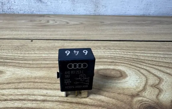 Volkswagen Golf VI Other relay 4H0951253C V23374A1001X010