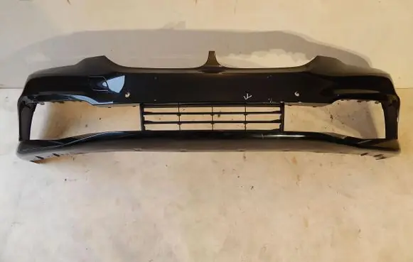 BMW 5 G30 G31 Front bumper 7385336