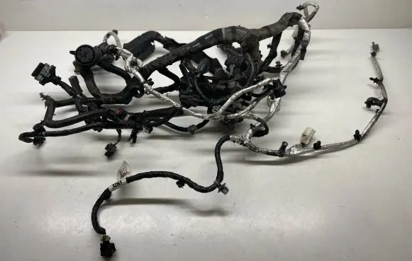 Chrysler Pacifica Engine installation wiring loom 852AF