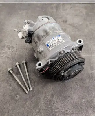 Land Rover Range Rover L405 Air conditioning (A/C) compressor (pump) CPLA19D629BC PXC161631P 097115092B4