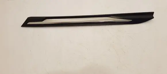 Peugeot 5008 II Front arch trim 