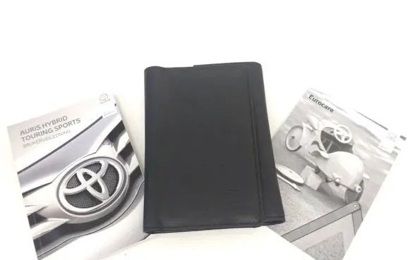 Toyota Auris E180 User manual 