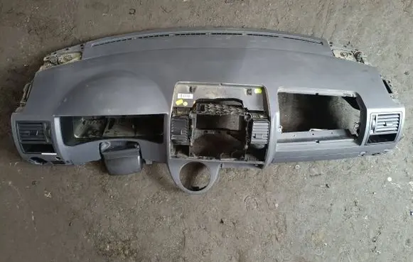 Volkswagen Transporter - Caravelle T5 Dashboard 7117