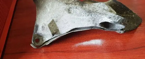 BMW 1 E81 E87 Engine mounting bracket 6764574