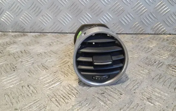 Audi A4 S4 B6 8E 8H Dash center air vent grill 8H0820951D