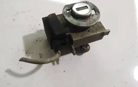 Audi A4 S4 B5 8D Front door lock (next to the handle) 