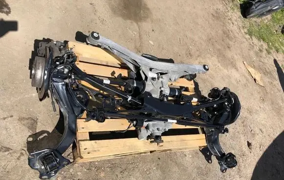 BMW X1 F48 F49 Stub axle 