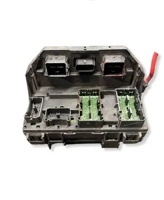 Chrysler Town u0026 Country V Fuse module R62335001 R62336001 68105507AB