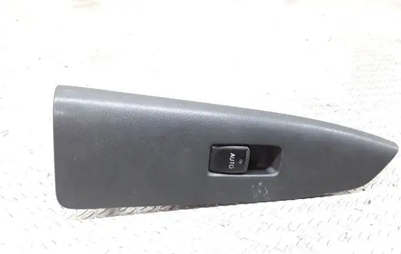Toyota Corolla Verso E121 Electric window control switch 7423113110