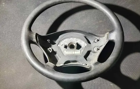 Mercedes-Benz Sprinter W906 Steering wheel A9064640201 9064640201
