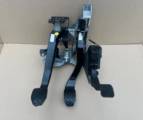Audi A6 S6 C6 4F Pedal assembly 4F1721117A