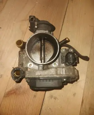 Volkswagen PASSAT B5 Throttle valve 058133063h