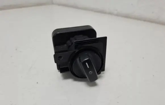 Mercedes-Benz A W169 Light switch 1695452204 32220202