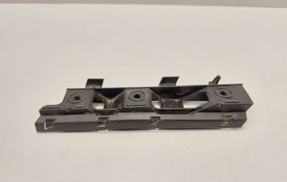 Volkswagen PASSAT B6 Front bumper mounting bracket 3C0807184