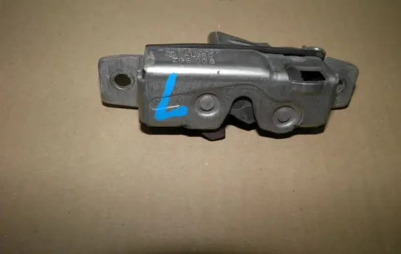 Volkswagen Crafter Sliding door lock A9067300435