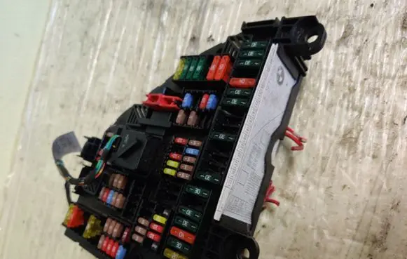 BMW 5 F10 F11 Fuse module 9264923