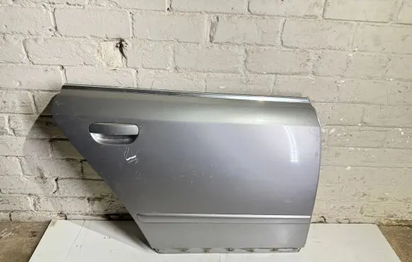 Audi A4 S4 B6 8E 8H Rear door