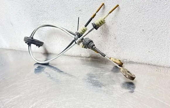 Opel Vectra C Gear shift cable linkage 9126567