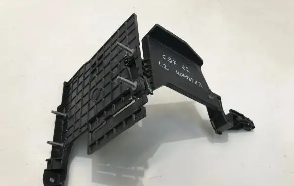 Citroen C5 X Other engine bay part 9810447680 9808674780