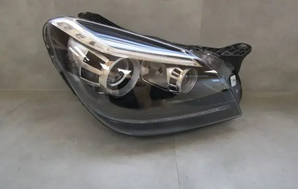 Mercedes-Benz SLK R172 Headlight/headlamp A1728206061 12518205 7046410000