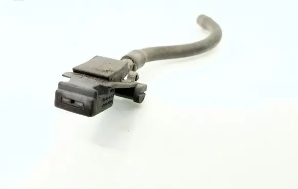 Volkswagen PASSAT B5 Windshield washer spray nozzle 3B0955985C