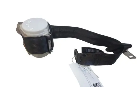 Middle seatbelt (rear)