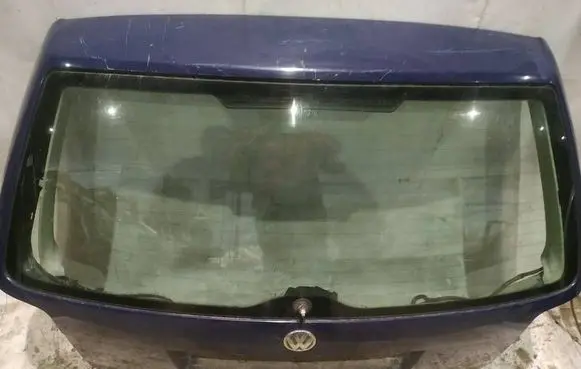 Volkswagen PASSAT B5.5 Tailgate/trunk/boot lid MELYNAS