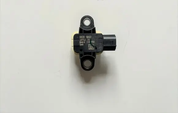 Nissan Leaf I (ZE0) Airbag deployment crash/impact sensor 988361MA0A K88361MA0A