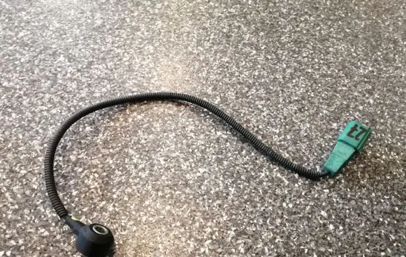 Detonation knock sensor