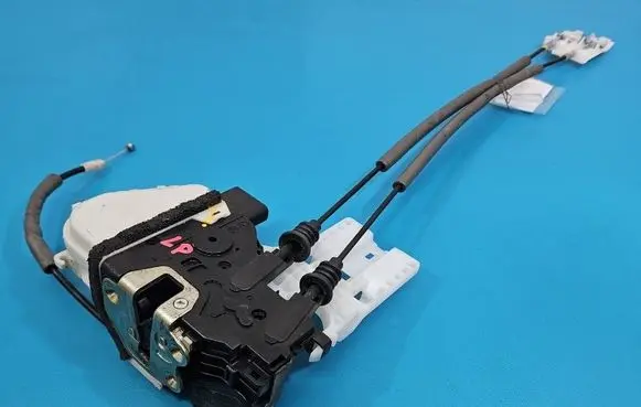 Hyundai Santa Fe Front door lock 813102W010 IMPRK1563937