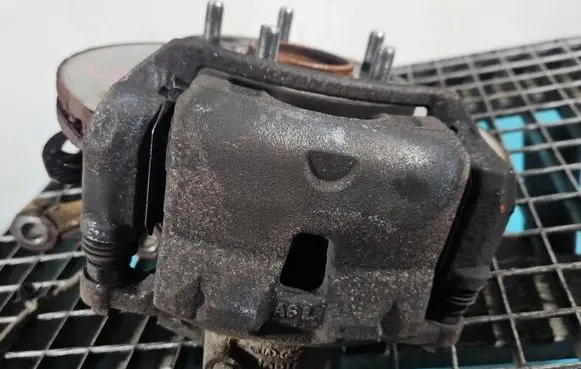 Hyundai i30 Front brake caliper IMPRK1588645