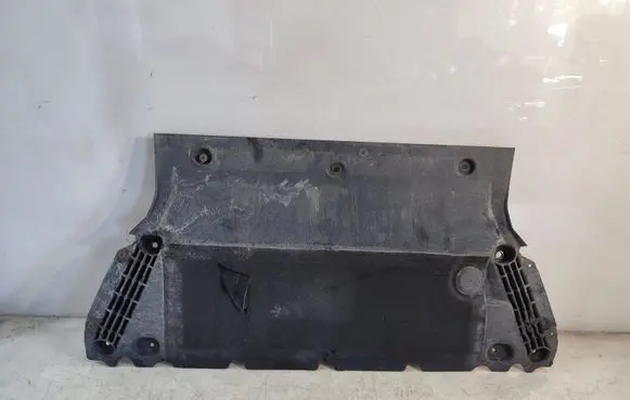 Audi A4 S4 B9 Engine splash shield/under tray 8W0863821