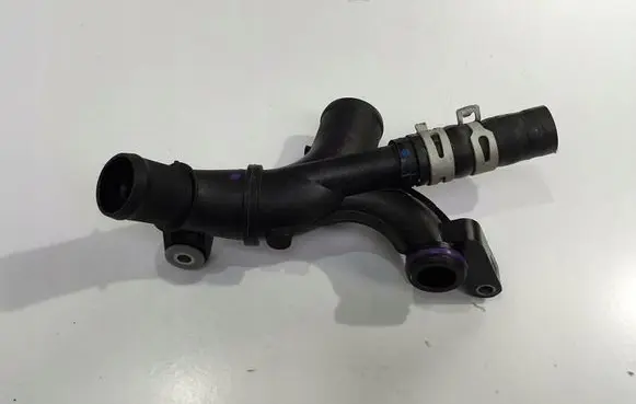 Mercedes-Benz A W177 Engine coolant pipe/hose