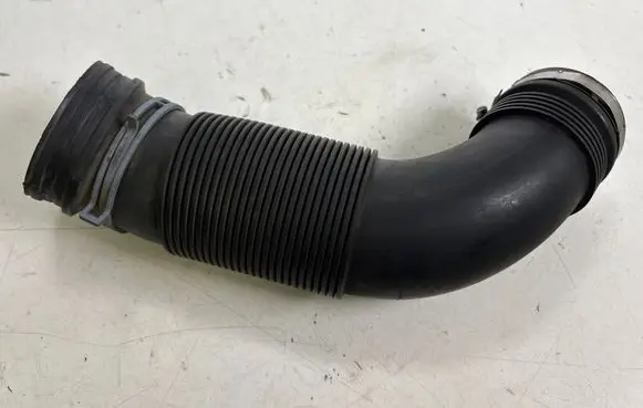 Audi A3 S3 8V Turbo air intake inlet pipe/hose 5Q0129654B