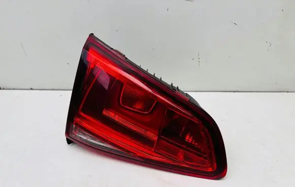 Volkswagen Golf VII Tailgate rear/tail lights 5G0945093AD