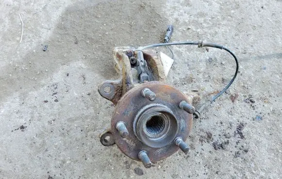 Ford Mondeo Mk III Front wheel hub spindle knuckle