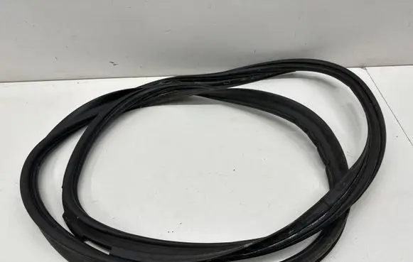 BMW 2 F46 Trunk rubber seal (body) 