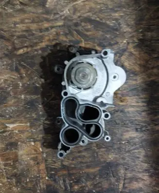 Seat Leon (5F) Water pump 04E121042L