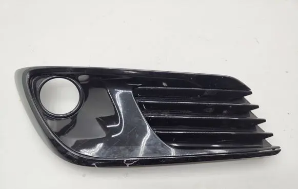 Toyota Auris E180 Front bumper lower grill 8148202570