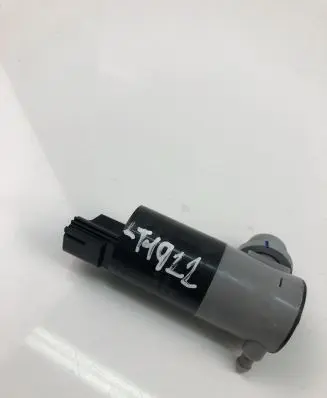 Volvo V40 Windscreen/windshield washer pump 1019873001