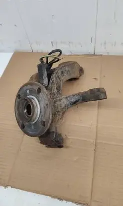 Peugeot 108 Front wheel hub spindle knuckle