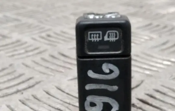 Volvo 850 Mirror heating switch 9128263
