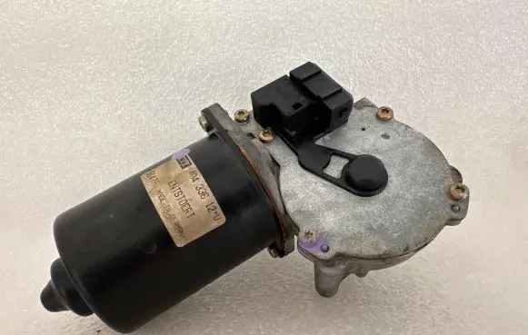 Jaguar XK8 - XKR Wiper motor 404336 5147A
