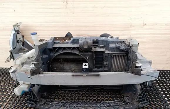 Citroen C5 Radiator support slam panel